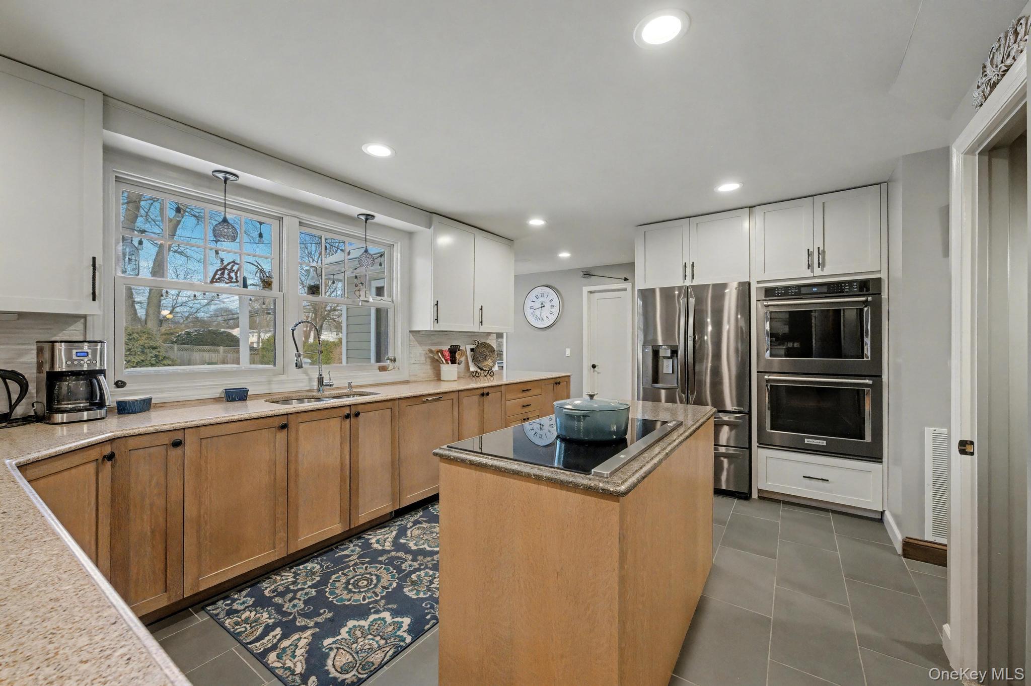 #20 photo, 2 Greg Lane, East Northport , NY 11731