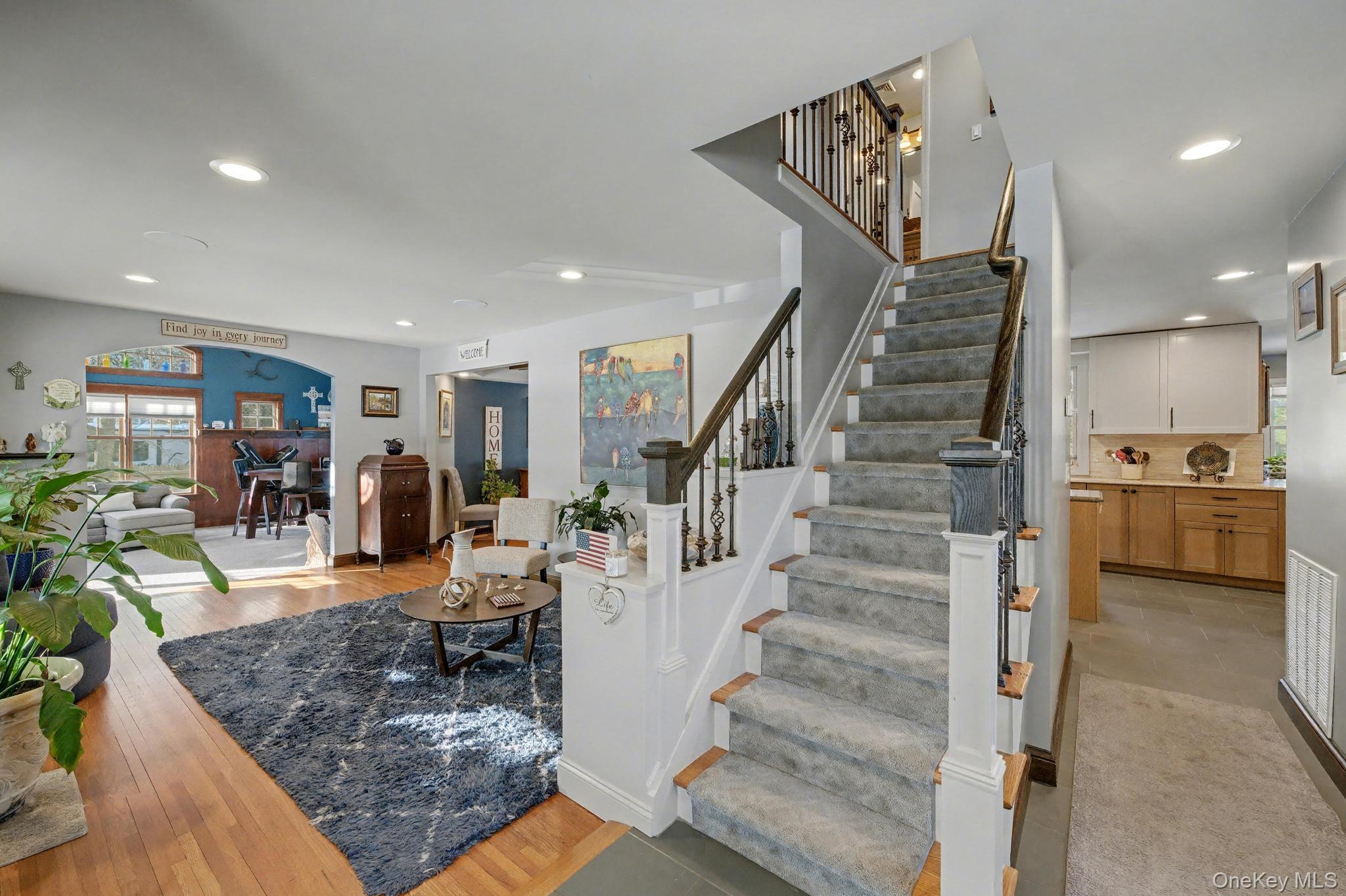 #6 photo, 2 Greg Lane, East Northport , NY 11731