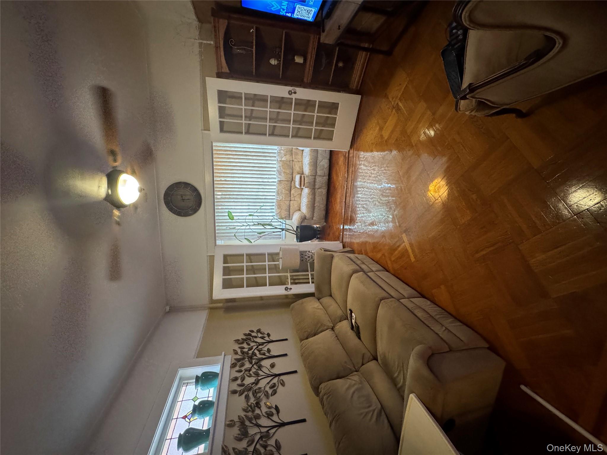 #2 photo, 6922 64th Place, كوينز Ridgewood , NY 11385