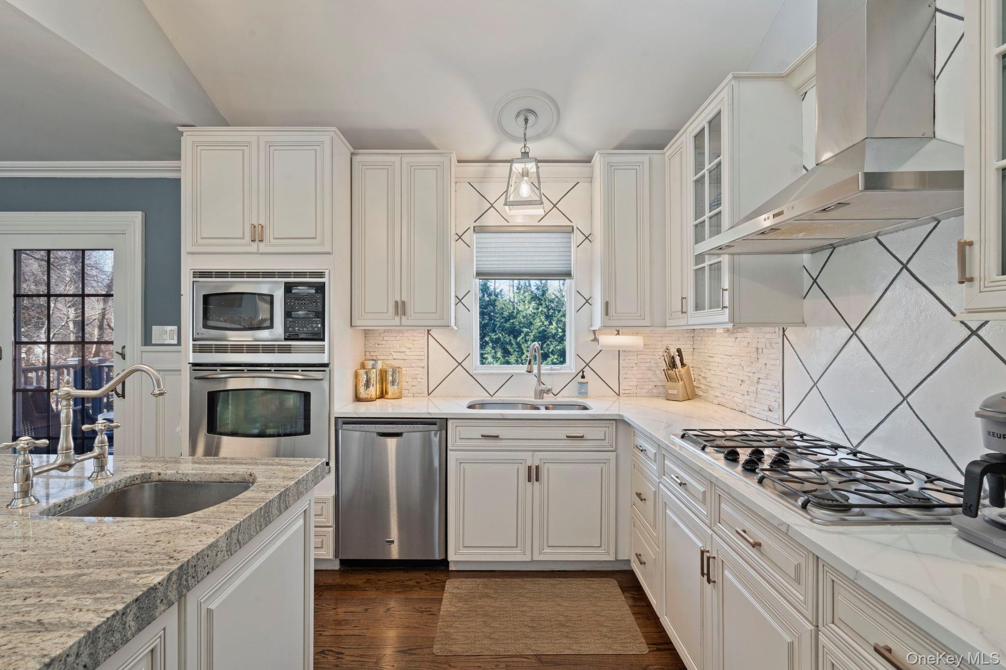 #8 photo, 25 Cliff Road, سوفولك Wading River , NY 11792