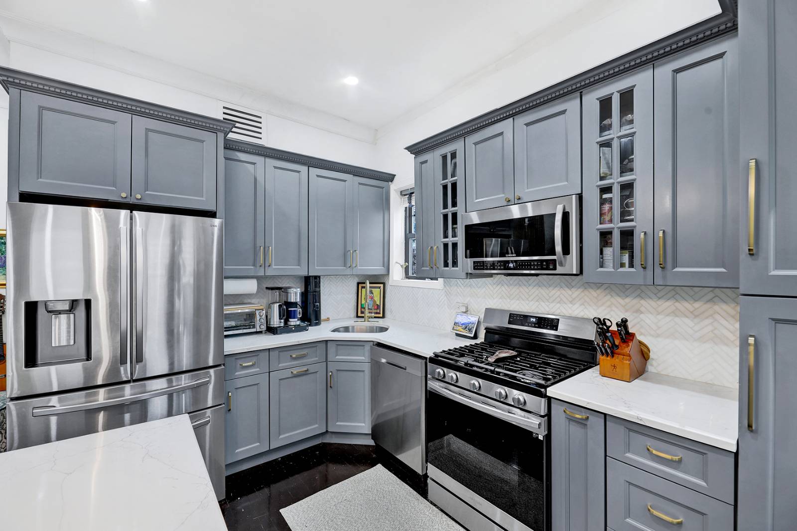 #13 photo, 469 east 40 street, Little Caribbean , NY 11203