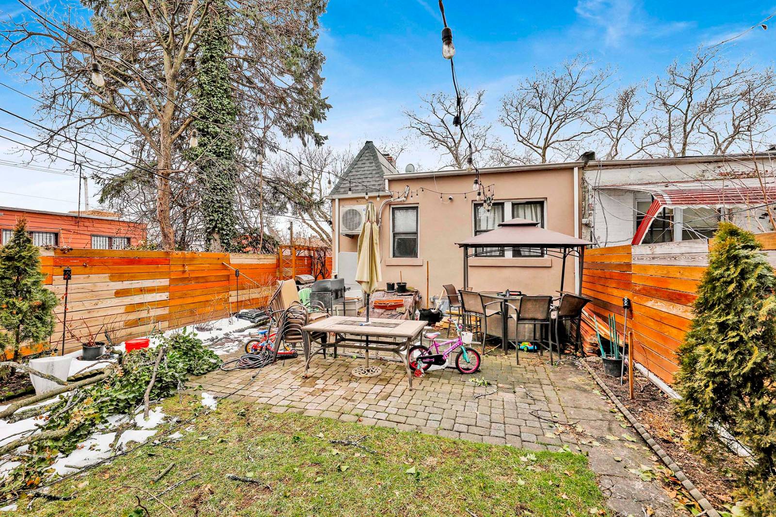 #22 photo, 469 east 40 street, Little Caribbean , NY 11203