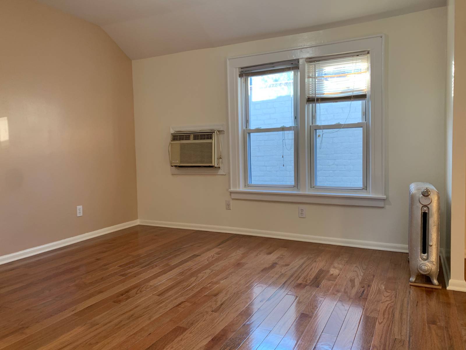 #5 photo, 146th Street & 34th Ave, 法拉盛 Flushing , NY 11354