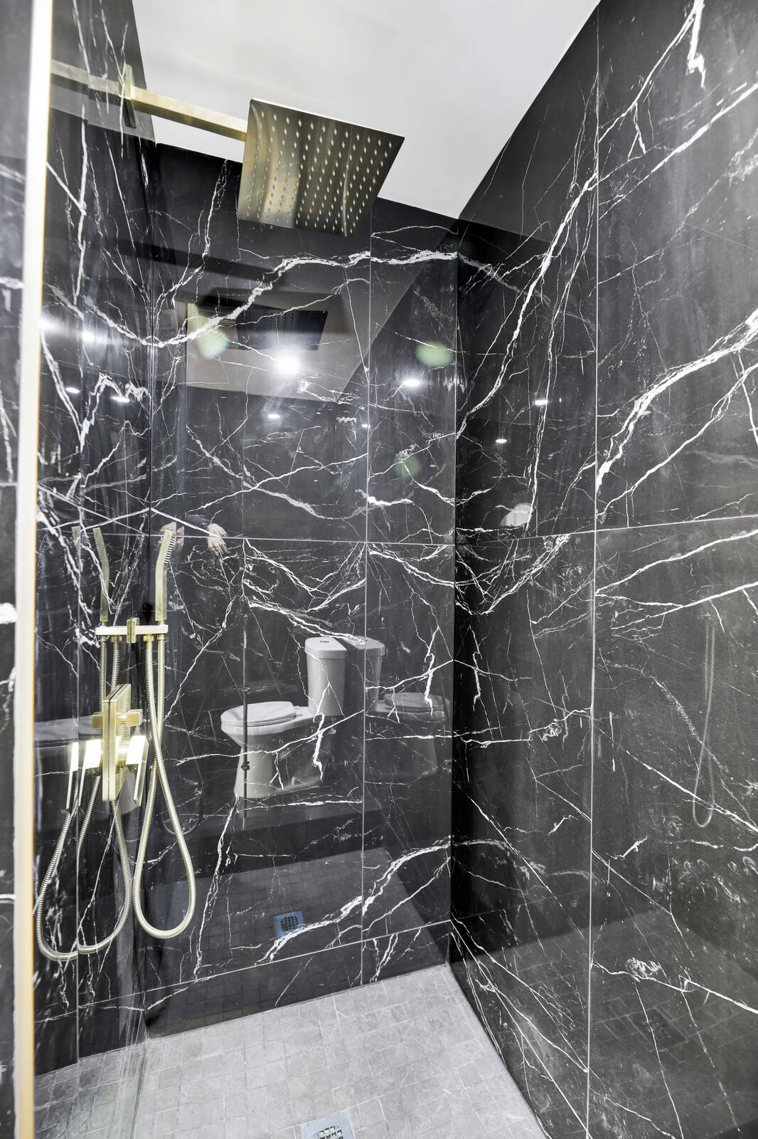 #13 photo, 109-28 212 street, Queens Village , NY 11429