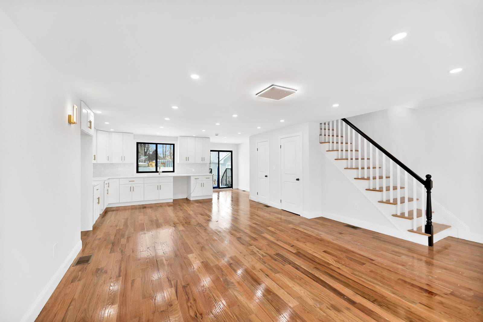 #24 photo, 109-28 212 street, Queens Village , NY 11429