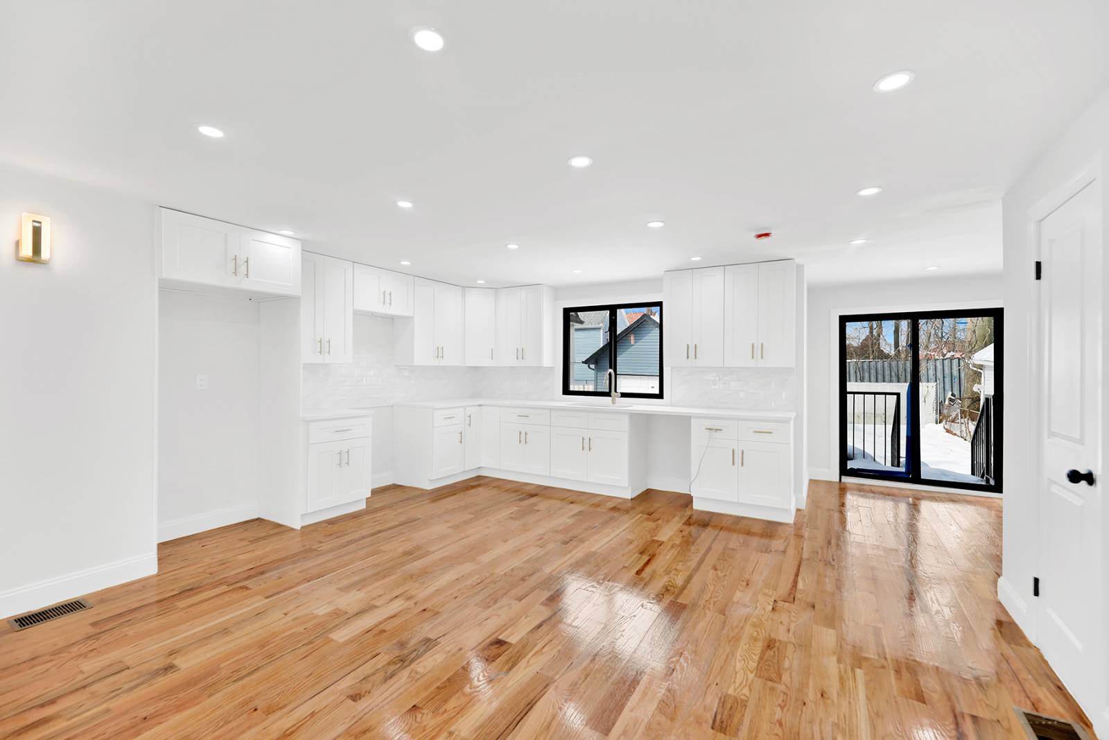 #26 photo, 109-28 212 street, Queens Village , NY 11429