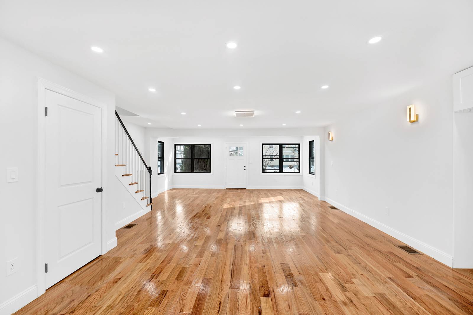 #3 photo, 109-28 212 street, Queens Village , NY 11429