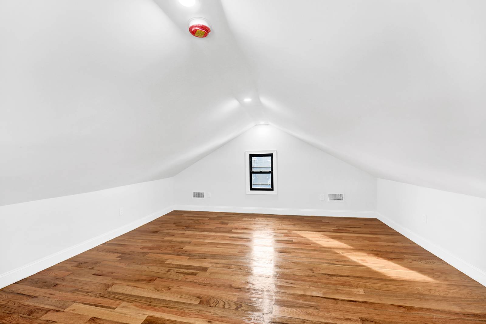 #5 photo, 109-28 212 street, Queens Village , NY 11429