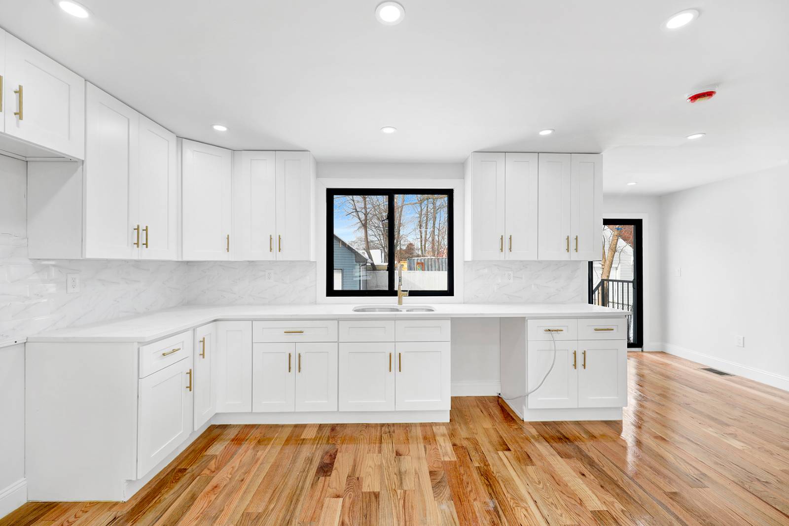 #7 photo, 109-28 212 street, Queens Village , NY 11429