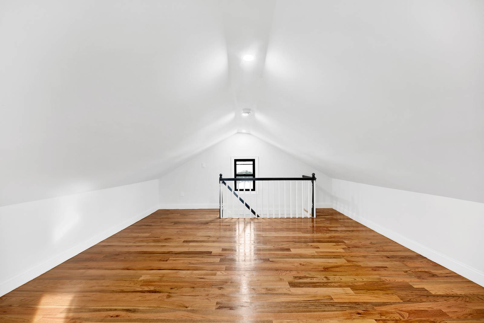 #8 photo, 109-28 212 street, Queens Village , NY 11429