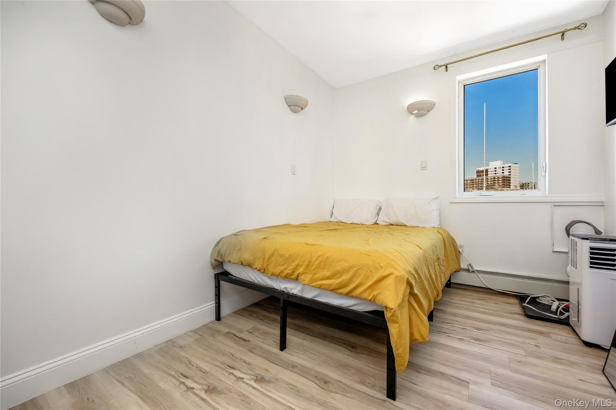 #13 photo, 1155 Welling Court, 뉴욕퀸즈 Astoria , NY 11102