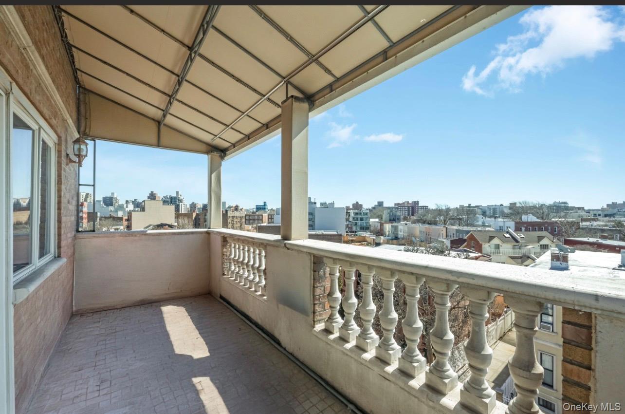 #8 photo, 1155 Welling Court, 뉴욕퀸즈 Astoria , NY 11102