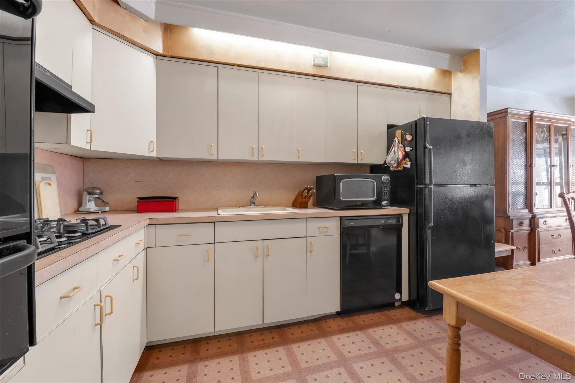 #11 photo, 14464 25th Road, Flushing , NY 11354