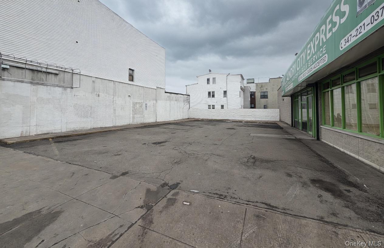 #3 photo, 2232 Pitkin Avenue, Бруклин ‖ Brooklyn , NY 11207