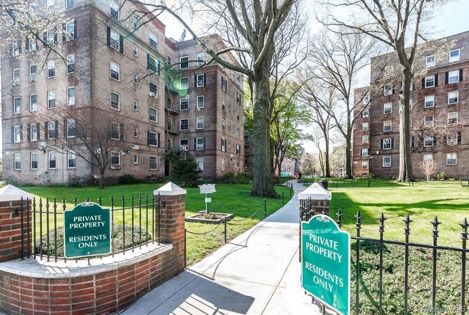 #10 photo, 3069 HOBART Street, Woodside , NY 11377