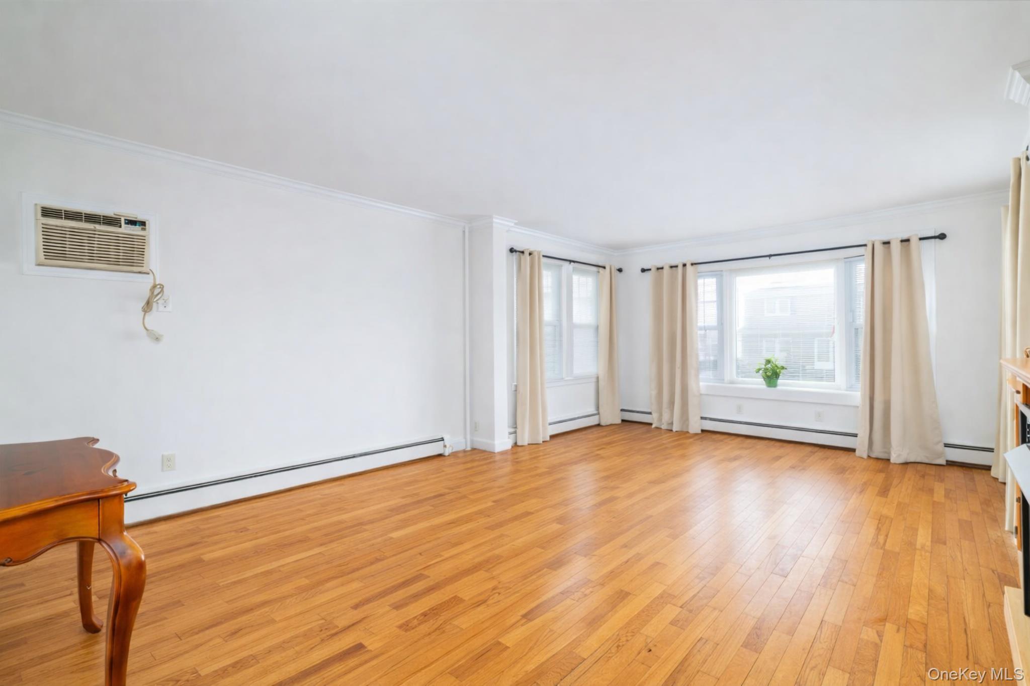 #8 photo, 77 Lawson Avenue, מחוז נסאו East Rockaway , NY 11518