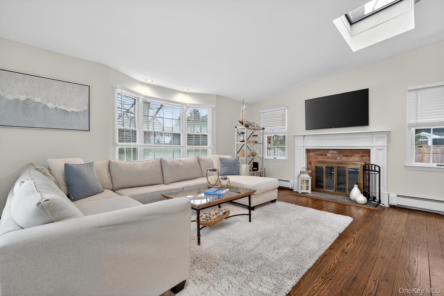 #14 photo, 4 Colonial Court, سوفولك Bay Shore , NY 11706