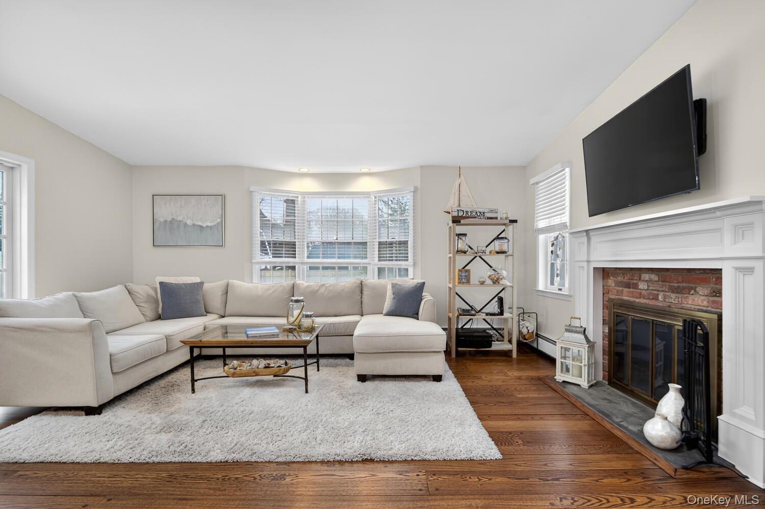 #15 photo, 4 Colonial Court, سوفولك Bay Shore , NY 11706