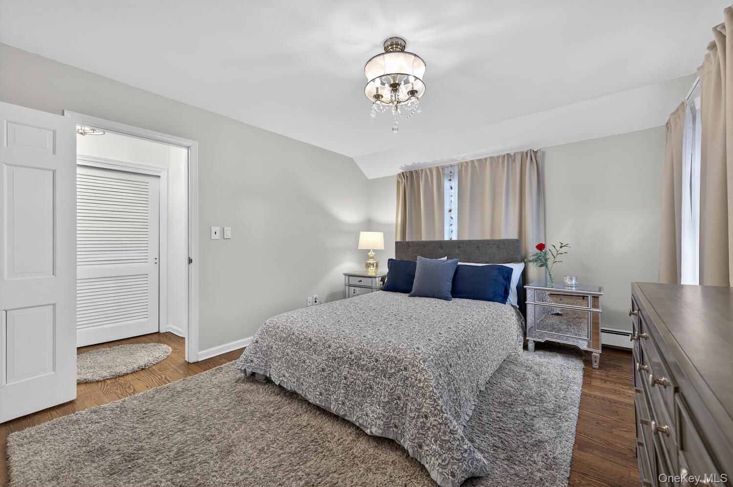 #20 photo, 4 Colonial Court, سوفولك Bay Shore , NY 11706