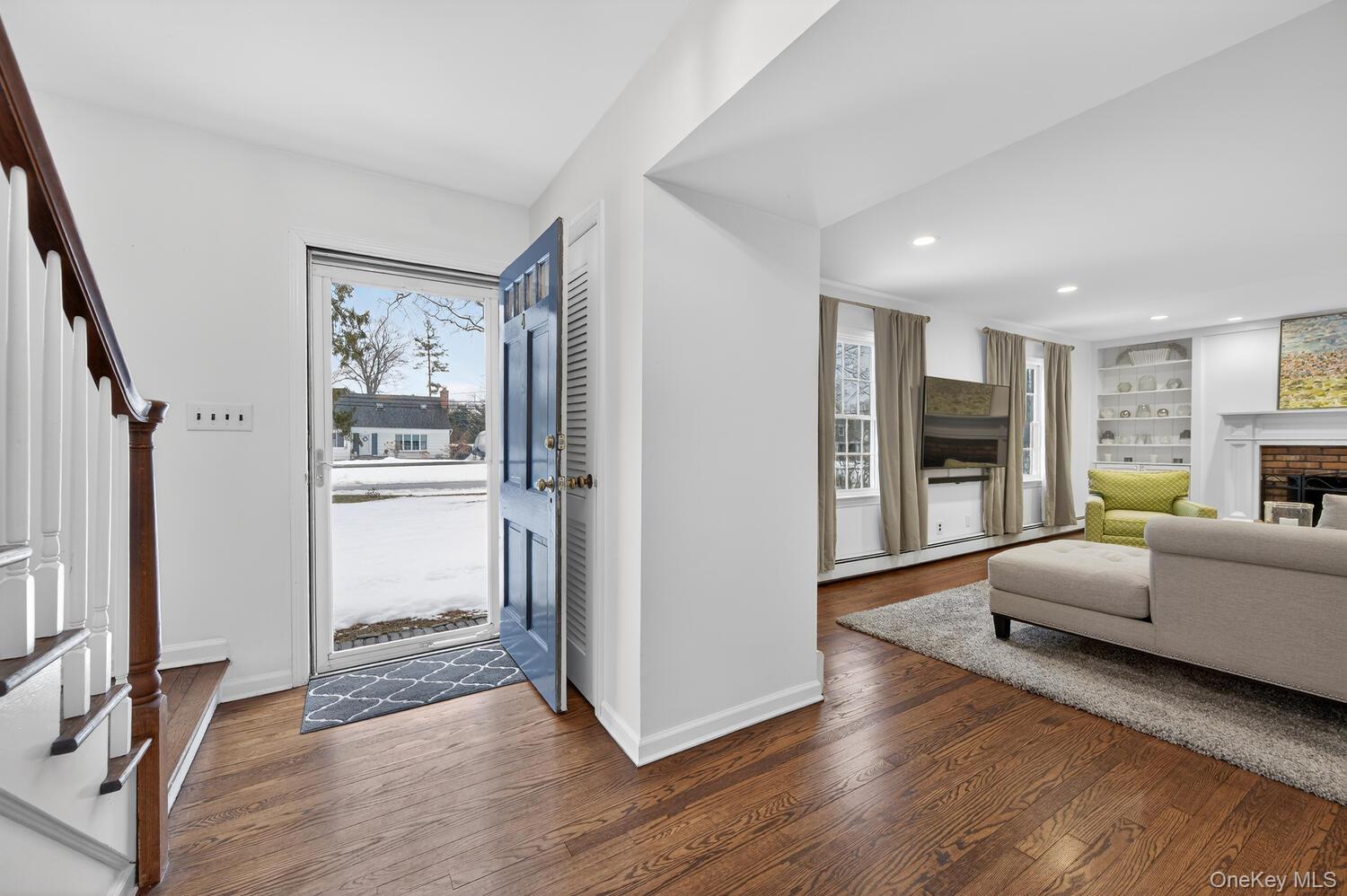 #3 photo, 4 Colonial Court, سوفولك Bay Shore , NY 11706