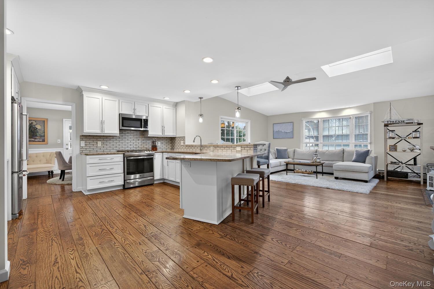 #9 photo, 4 Colonial Court, سوفولك Bay Shore , NY 11706