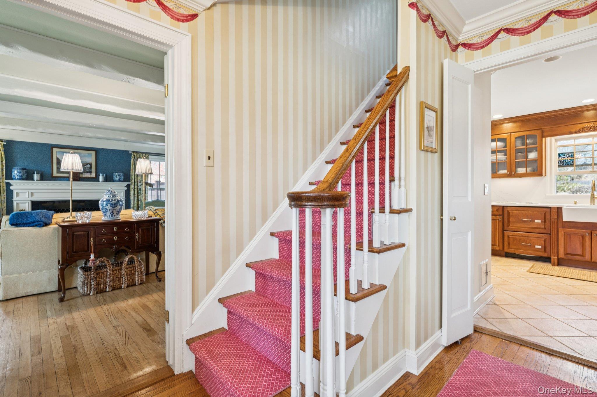 #7 photo, 31 Fox Hunt Lane, Саффолк ‖ Cold Spring Harbor , NY 11724