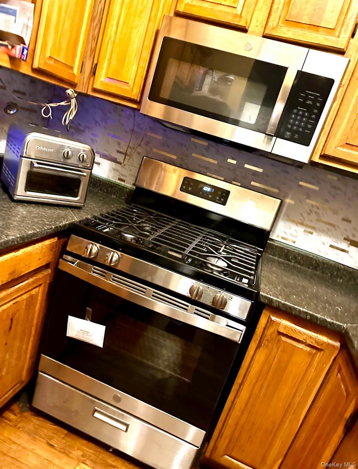 #7 photo, 1538 Saint Marks Avenue, Brooklyn , NY 11233