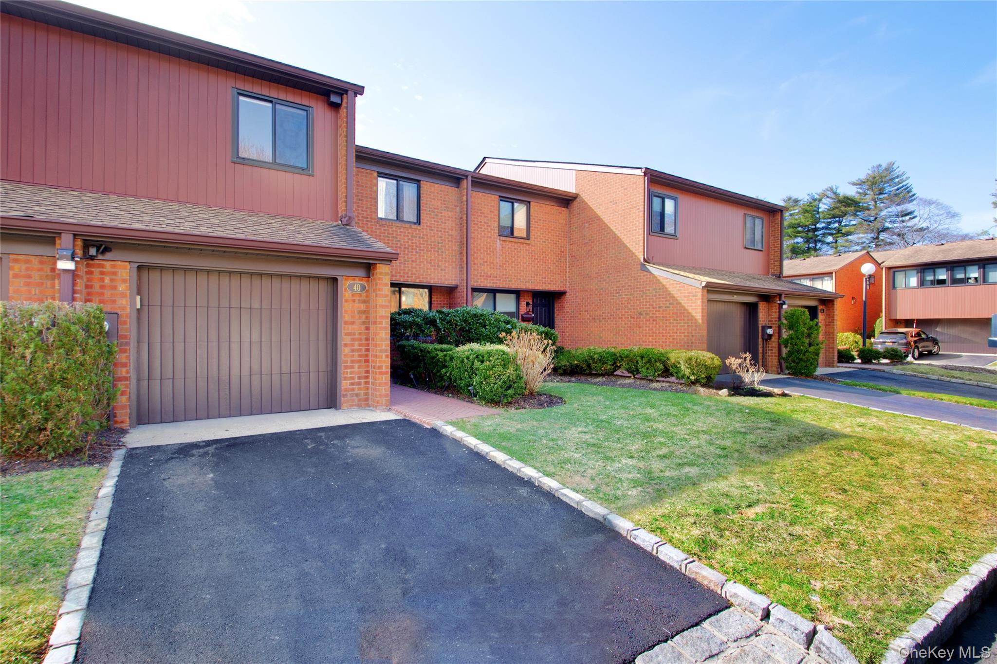 #2 photo, 40 Cricket Club Drive, ناسو Roslyn , NY 11576