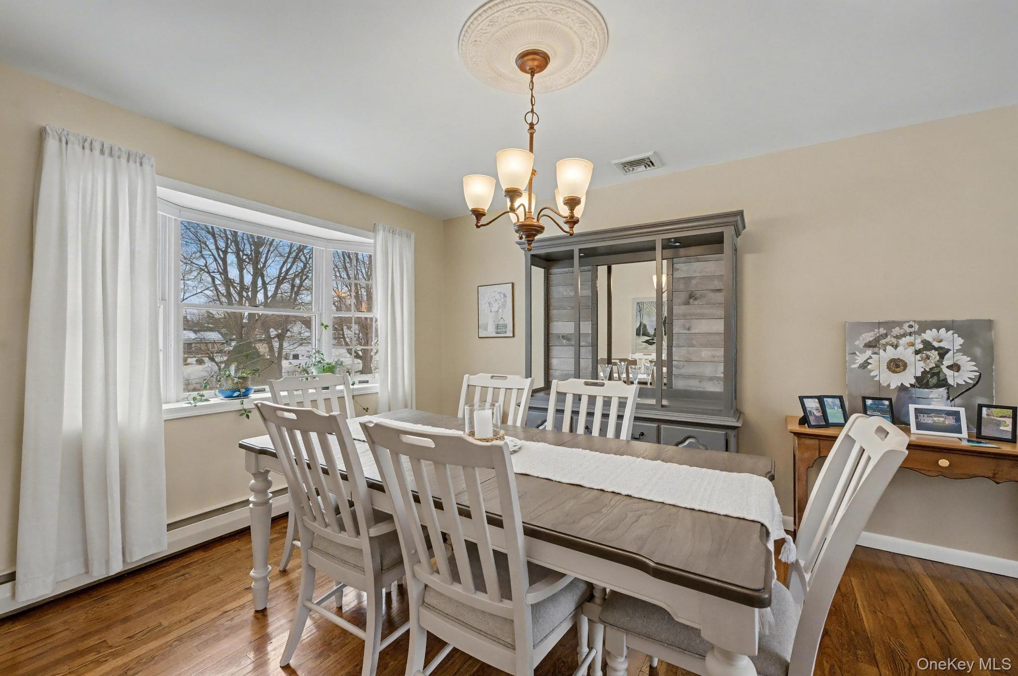 #12 photo, 31 Marshmallow, מחוז סאפוק Commack , NY 11725