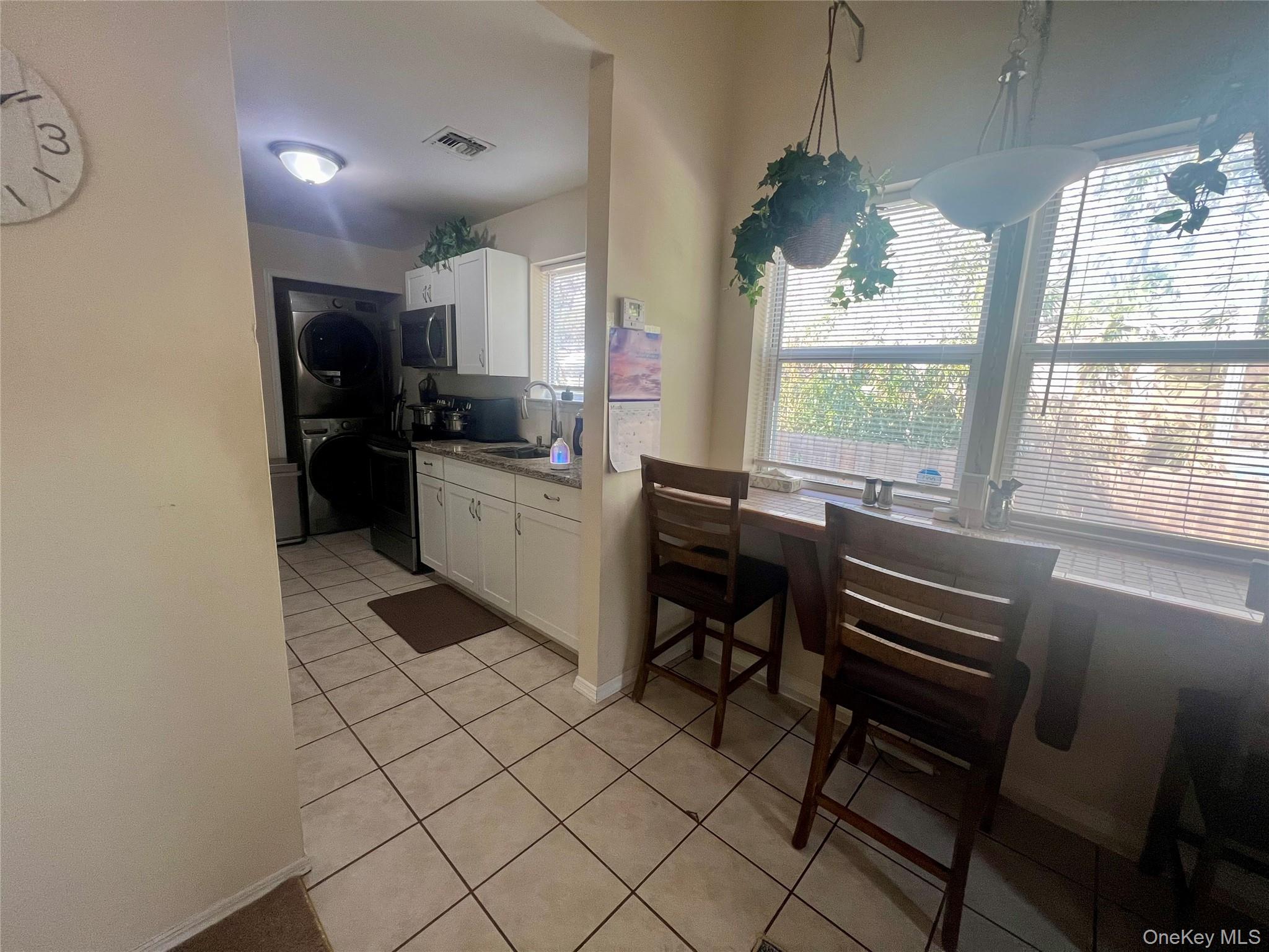 #5 photo, 10 Rutland Road, سوفولك Mastic , NY 11950