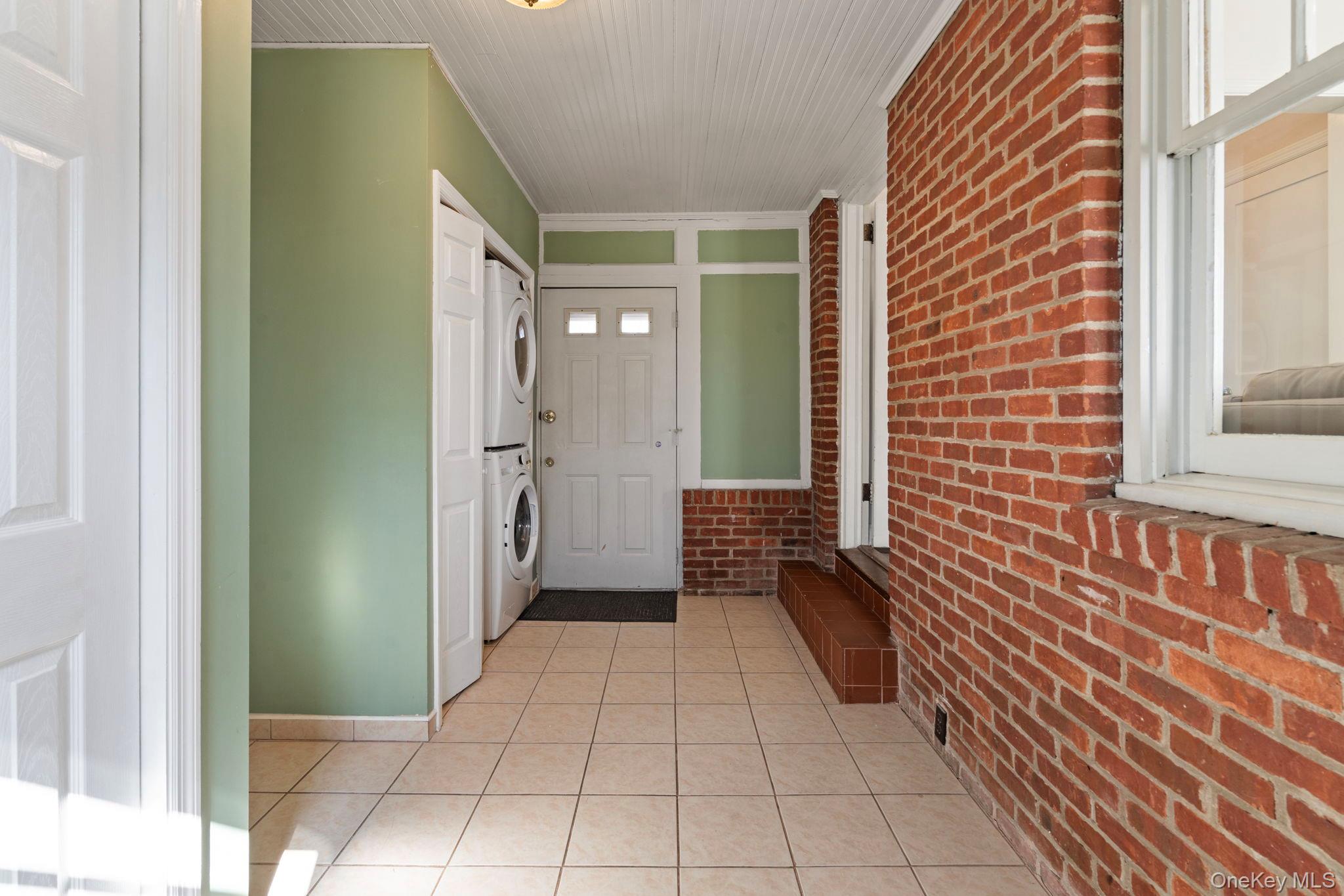 #4 photo, 41 Liberty Avenue, North Babylon , NY 11703