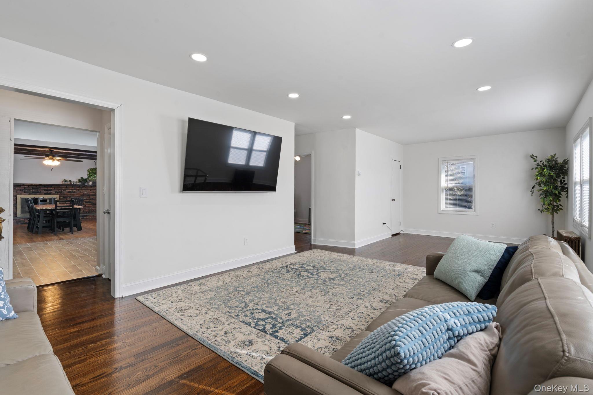 #7 photo, 41 Liberty Avenue, North Babylon , NY 11703