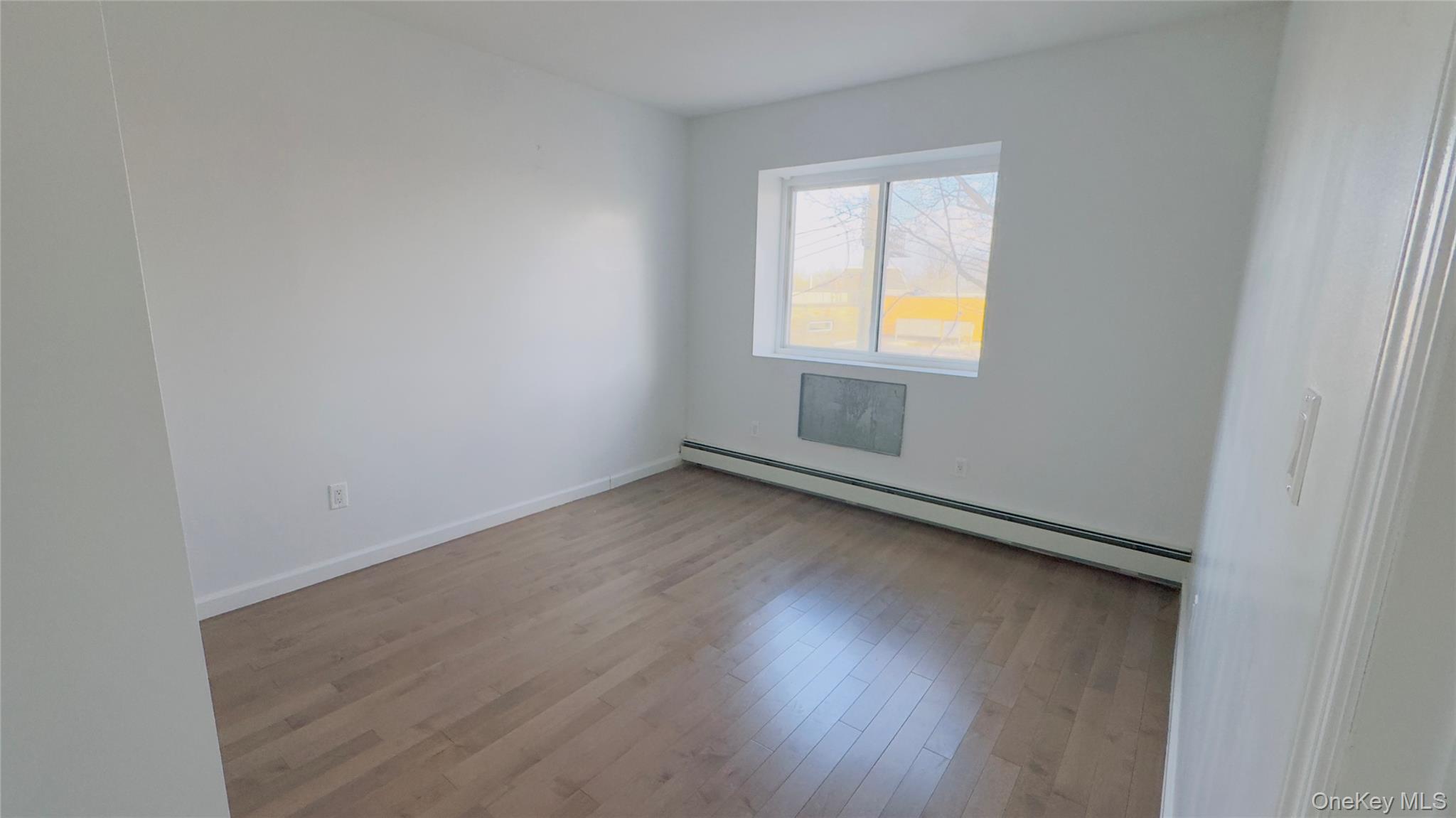 #1 photo, 31-22 60th st, 皇后区 Woodside , NY 11377