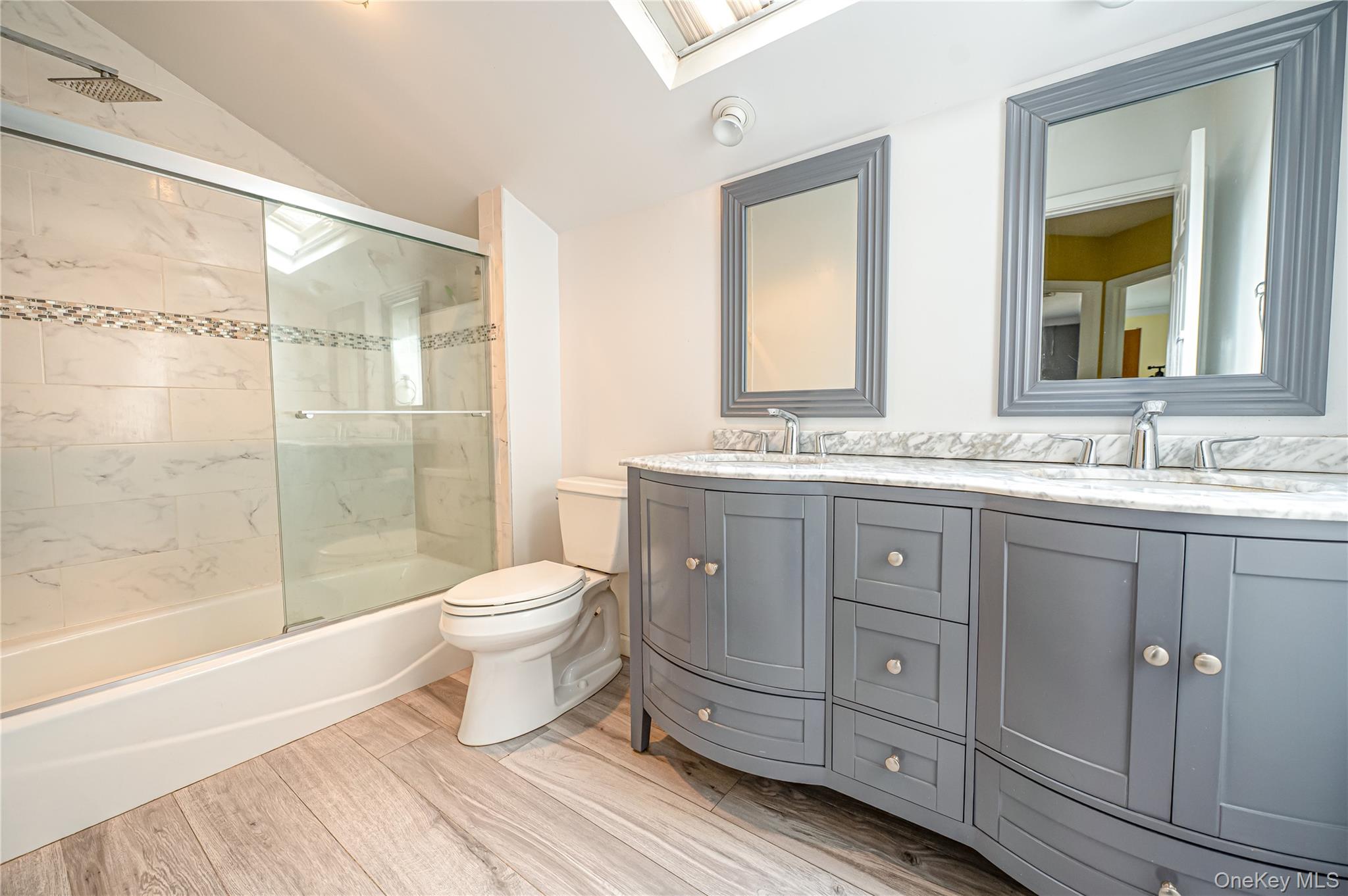 #15 photo, 19 Tamara Court, Melville , NY 11747