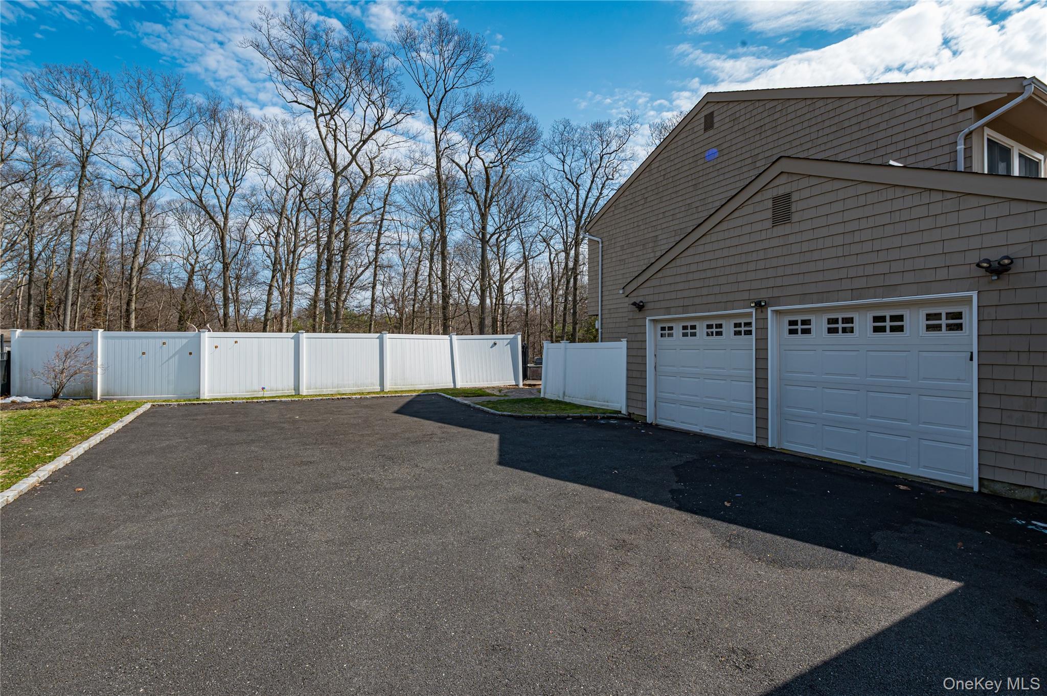 #19 photo, 19 Tamara Court, Melville , NY 11747