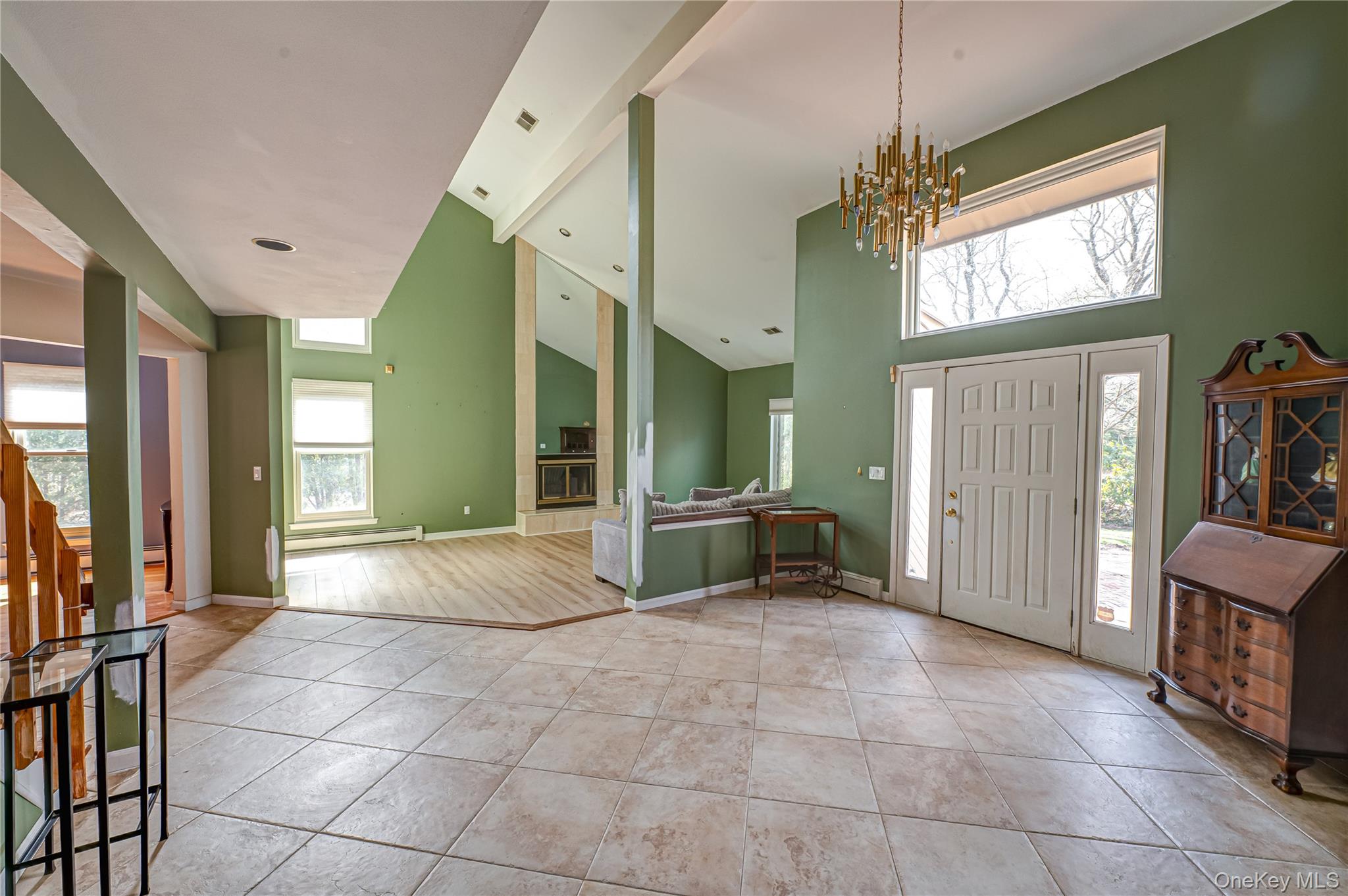 #3 photo, 19 Tamara Court, Melville , NY 11747