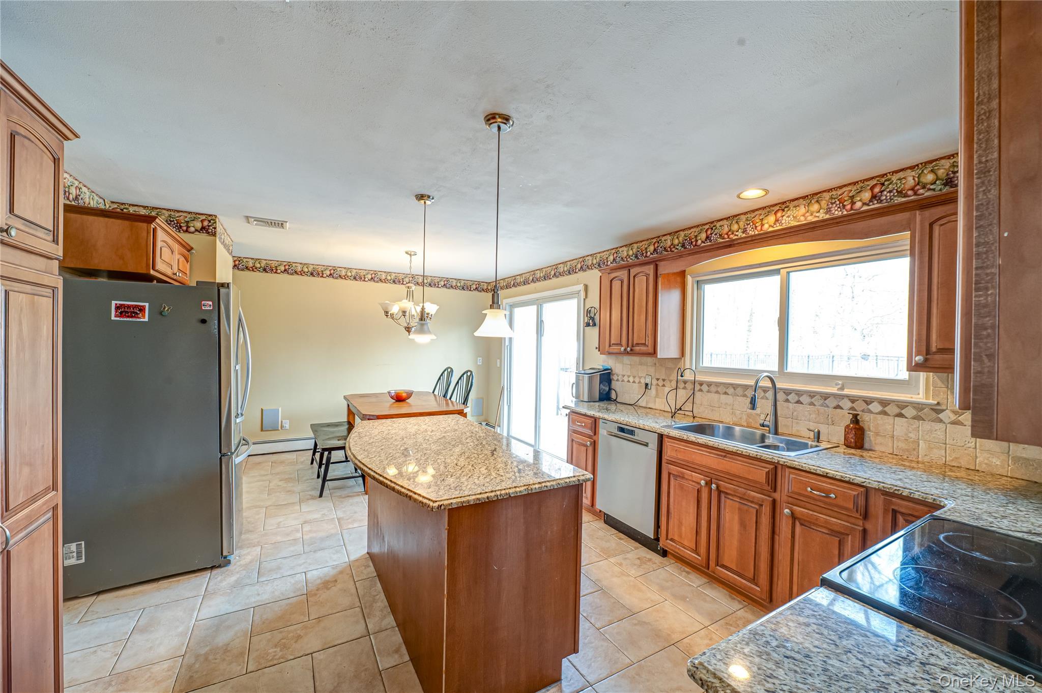 #7 photo, 19 Tamara Court, Melville , NY 11747