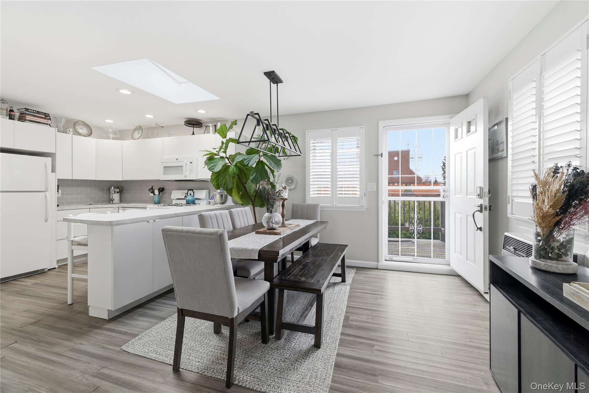 #5 photo, 93 Kenneth Place, 長島 New Hyde Park , NY 11040