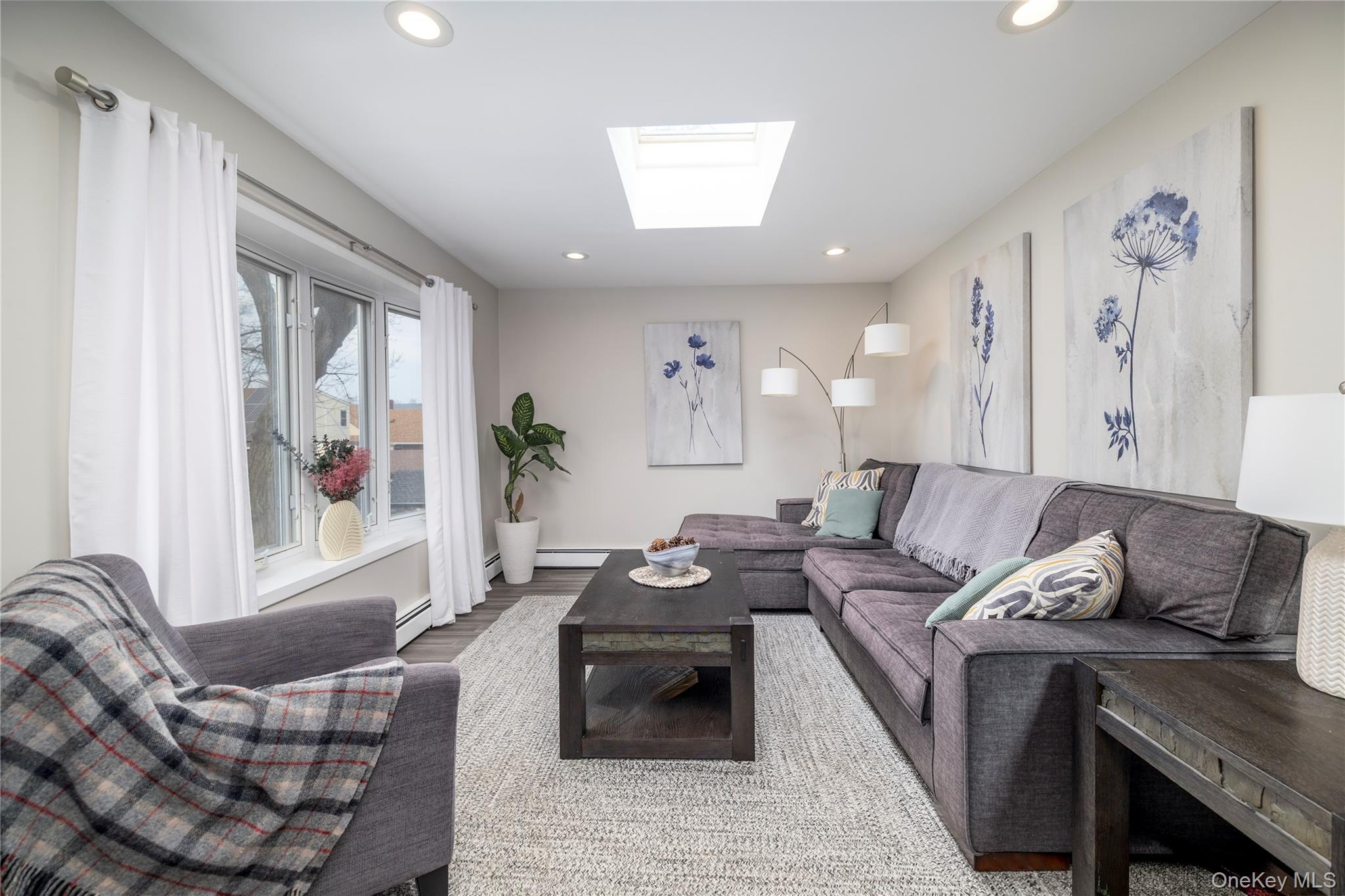 #8 photo, 93 Kenneth Place, 長島 New Hyde Park , NY 11040