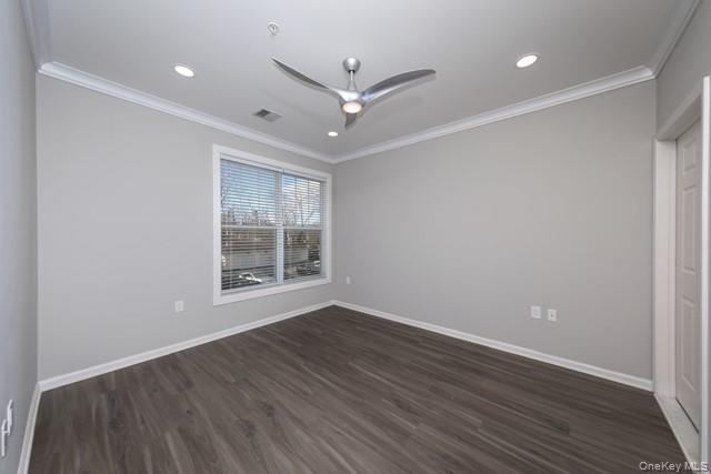 #8 photo, 524 Charles Pond Drive, سوفولك Coram , NY 11727