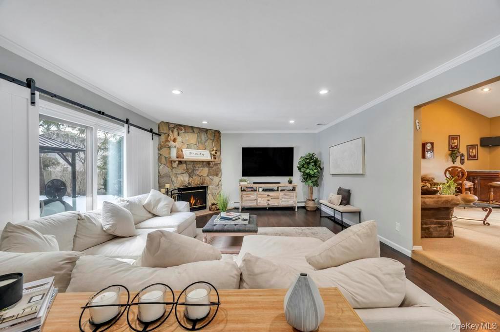 #10 photo, 4 Long Meadow Road, מחוז סאפוק Commack , NY 11725