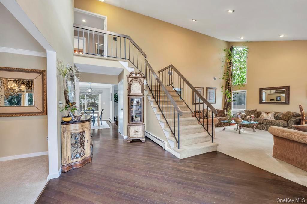 #4 photo, 4 Long Meadow Road, מחוז סאפוק Commack , NY 11725