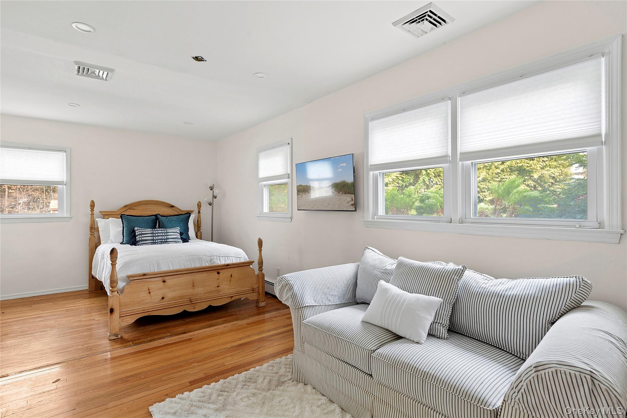 #10 photo, 61 Rogers Avenue, 东长岛 Westhampton Beach , NY 11978