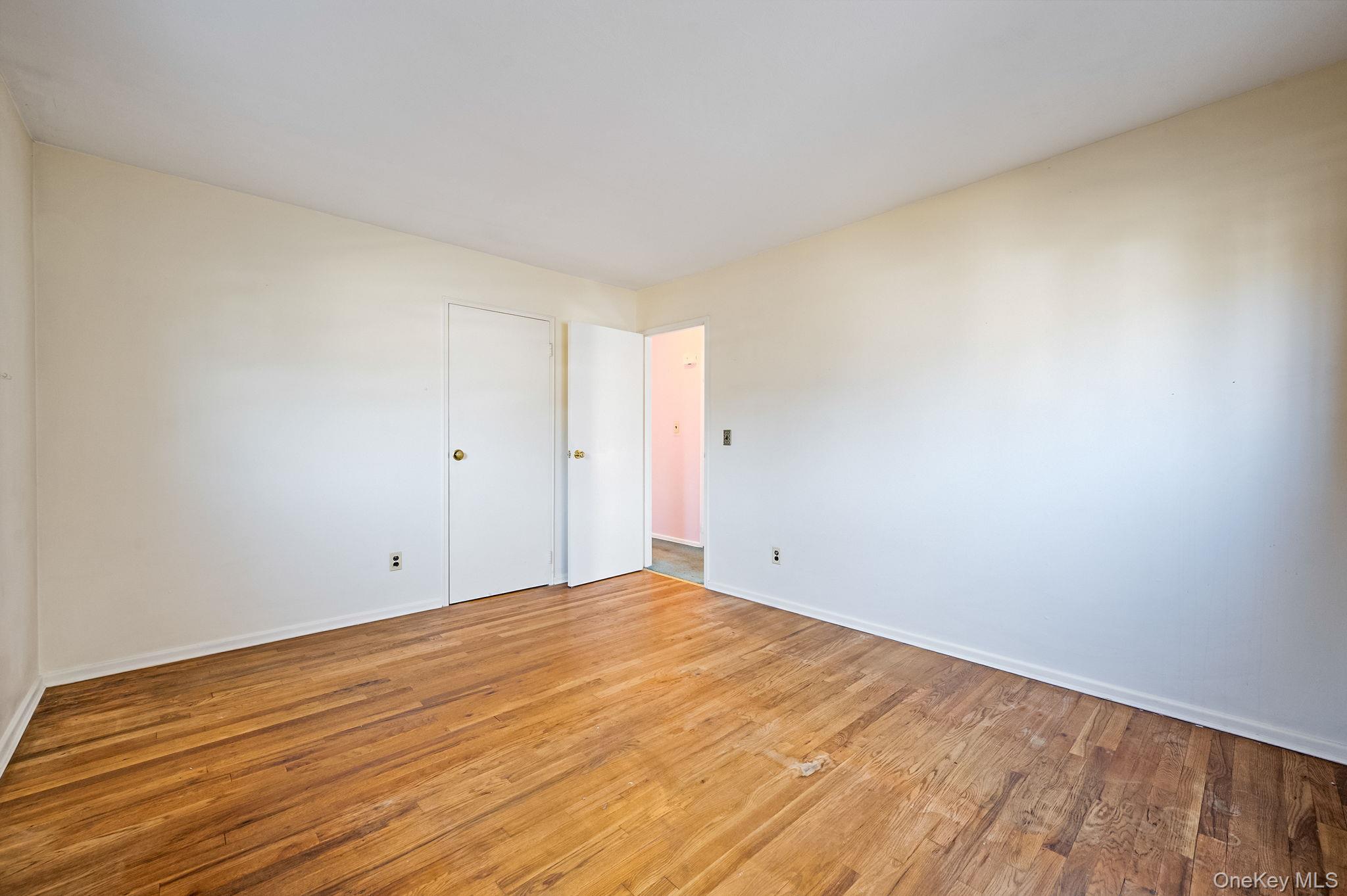 #16 photo, 1826 Camp Avenue, 長島 Merrick , NY 11566