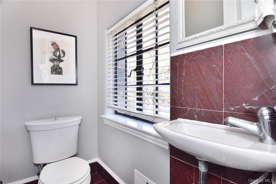 #15 photo, 566 N Columbus Avenue, Mount Vernon , NY 10552