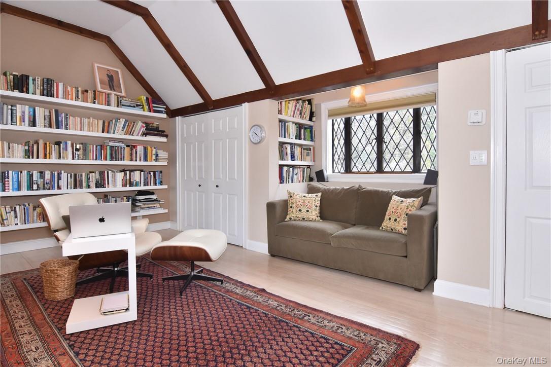 #18 photo, 566 N Columbus Avenue, Mount Vernon , NY 10552