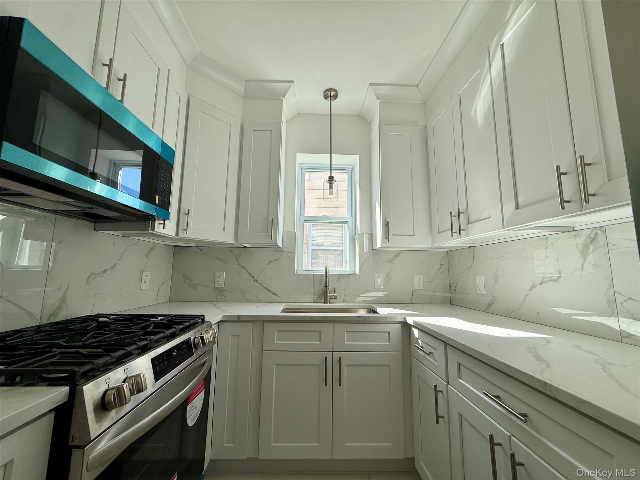 #10 photo, 2857 Lawton Avenue, برونكس Bronx , NY 10465