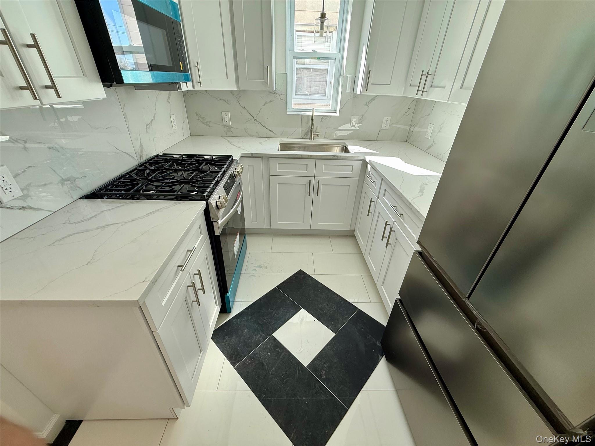 #11 photo, 2857 Lawton Avenue, برونكس Bronx , NY 10465