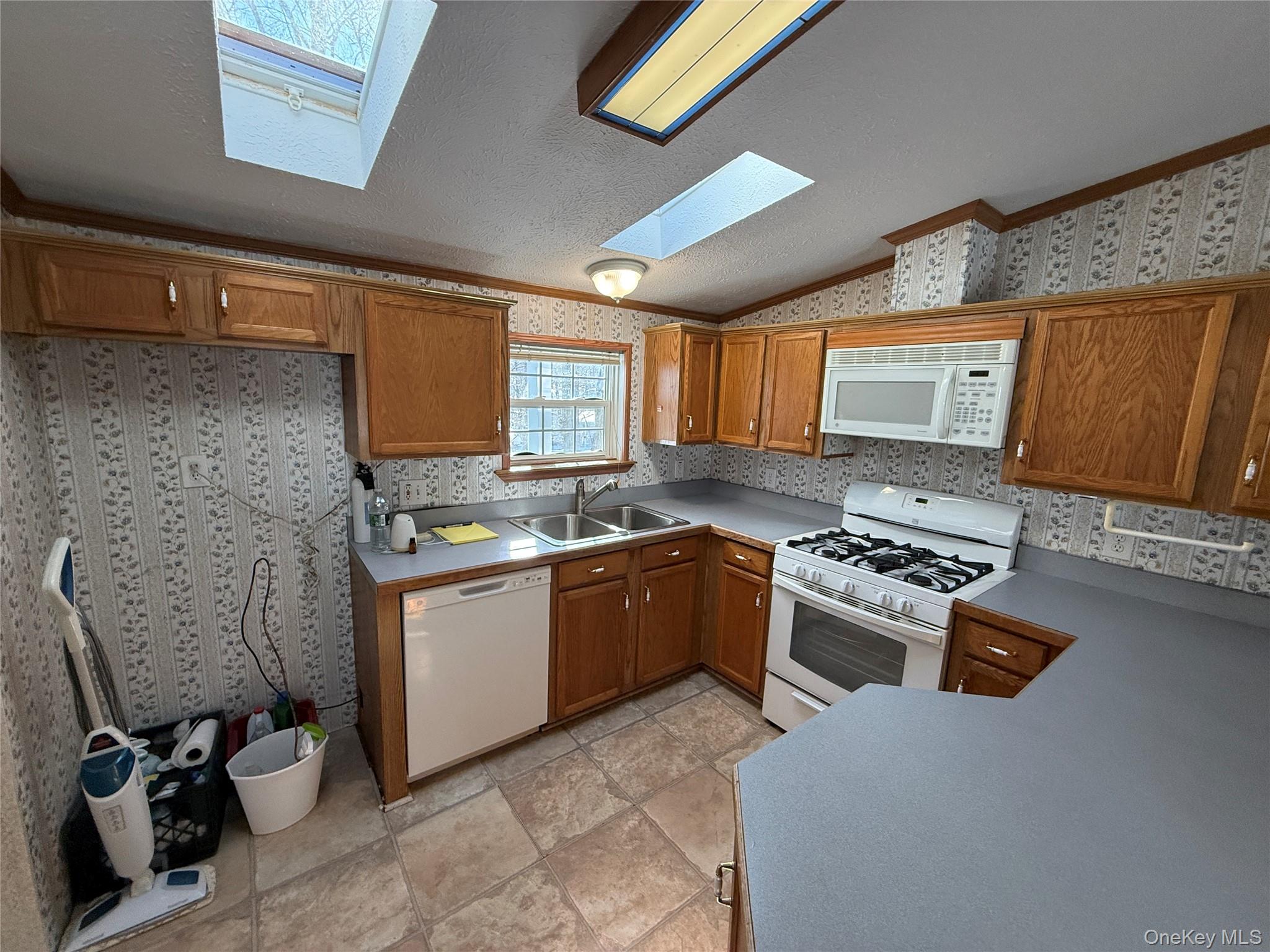 #6 photo, 217 Brittany Terrace, Rock Tavern , NY 12575