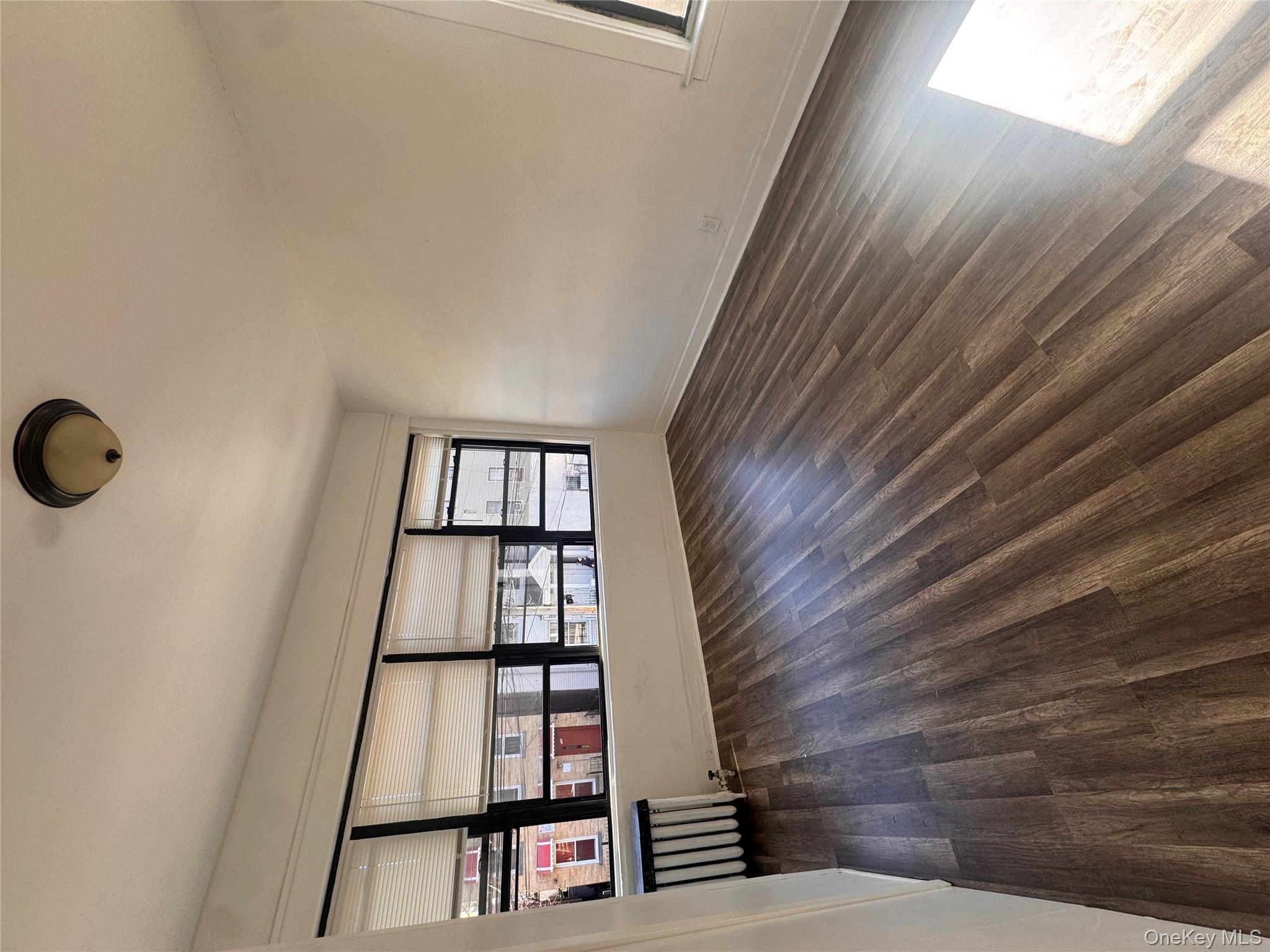 #1 photo, 583 Van Nest Avenue, برونكس Bronx , NY 10460